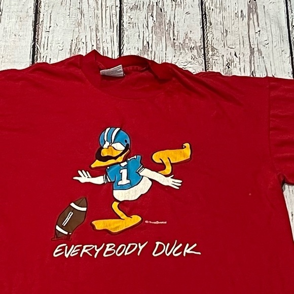 Vintage 1980s Everybody Duck Cartoon Football 80s Crewneck Tee Top Shirt - Picture 7 of 7